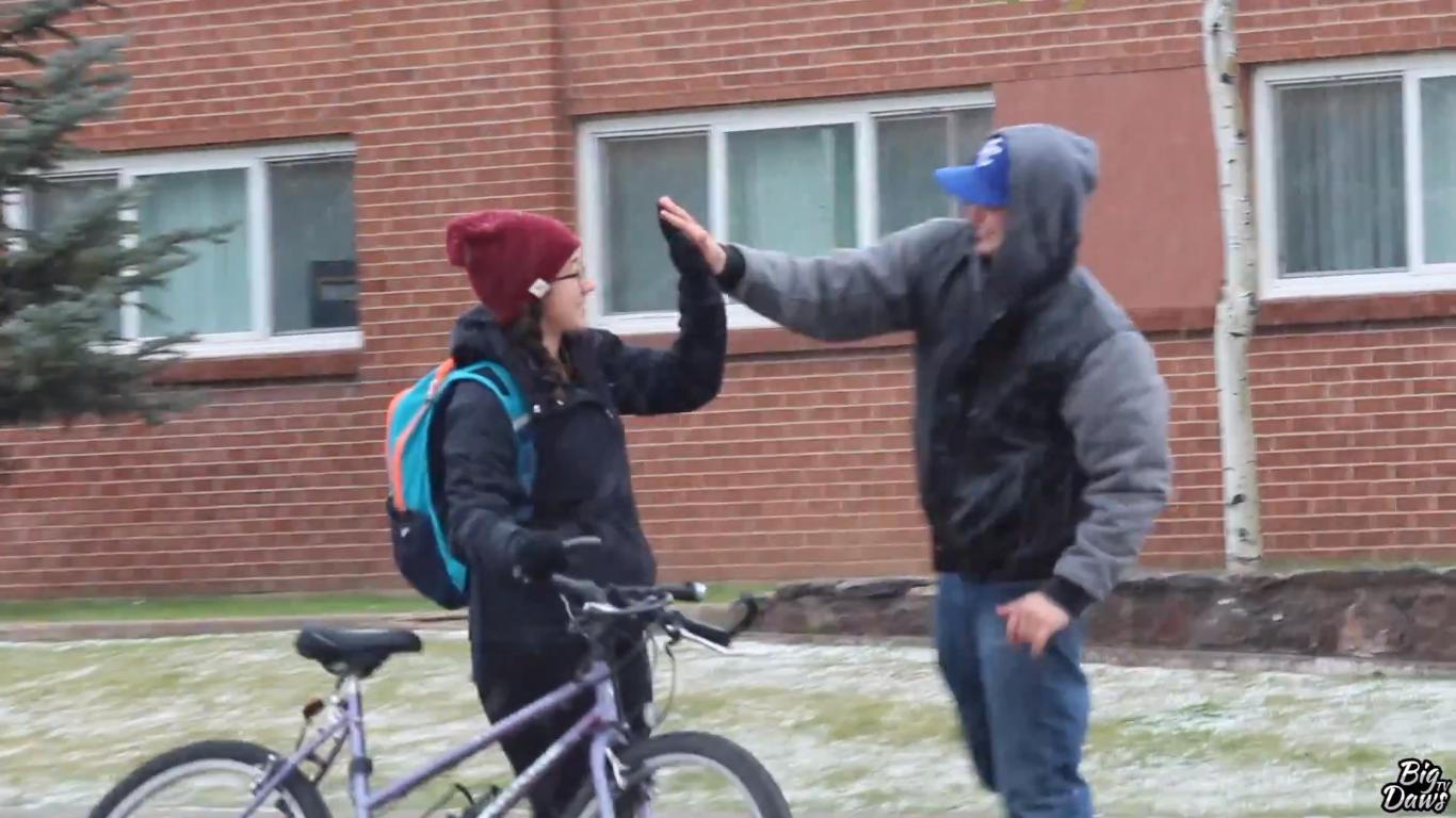 He Randomly Gives High Fives (and $100 Bills) to Strangers