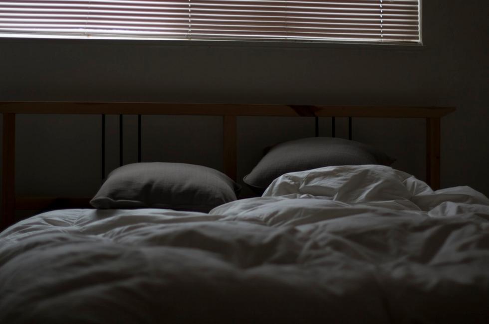 17 Weird Things People Found in There Beds