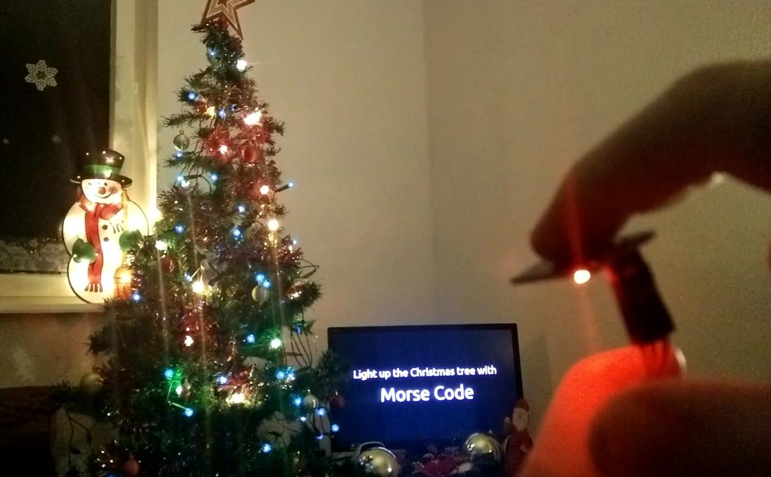 Crazy Guy Hacks His Christmas Tree Lights