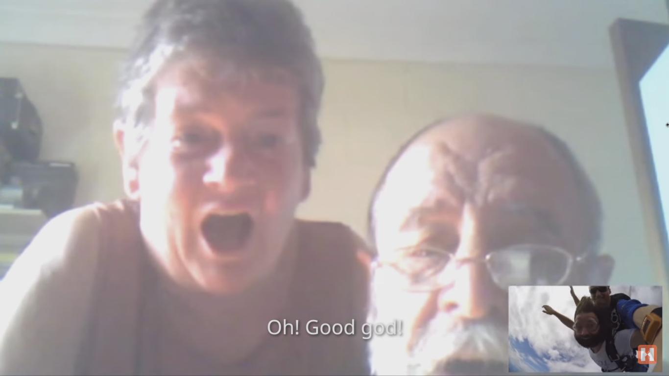 Guy Video Calls his Parents While Jumping of a Plane