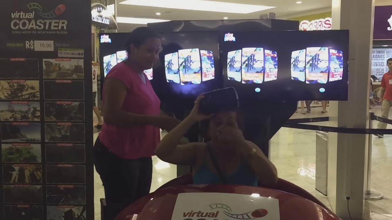 Woman Screams Testing the Oculus Rift and Gets Acclaimed
