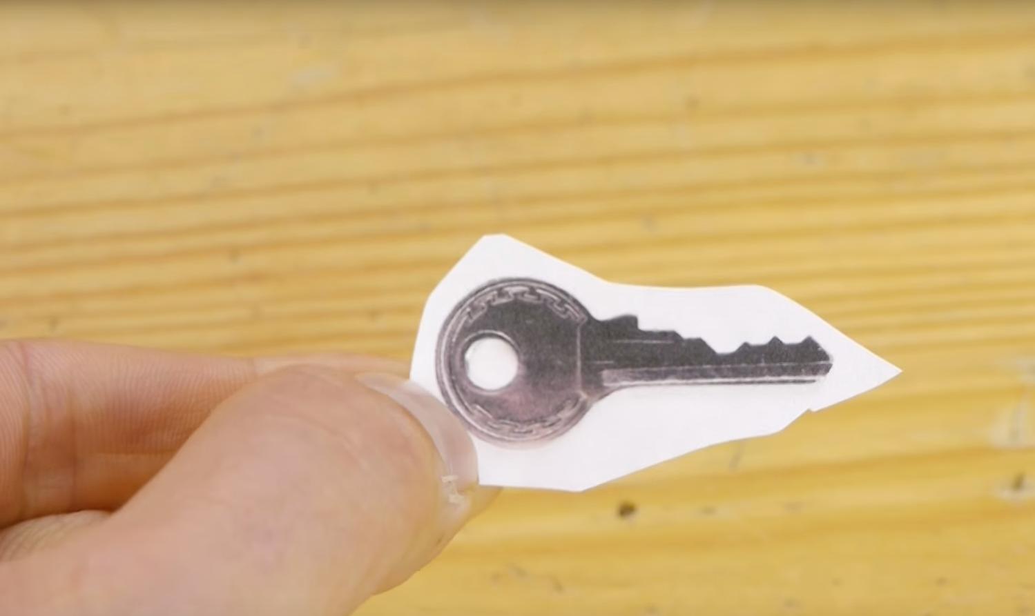 Copying a Key With a Printer and an Empty Can