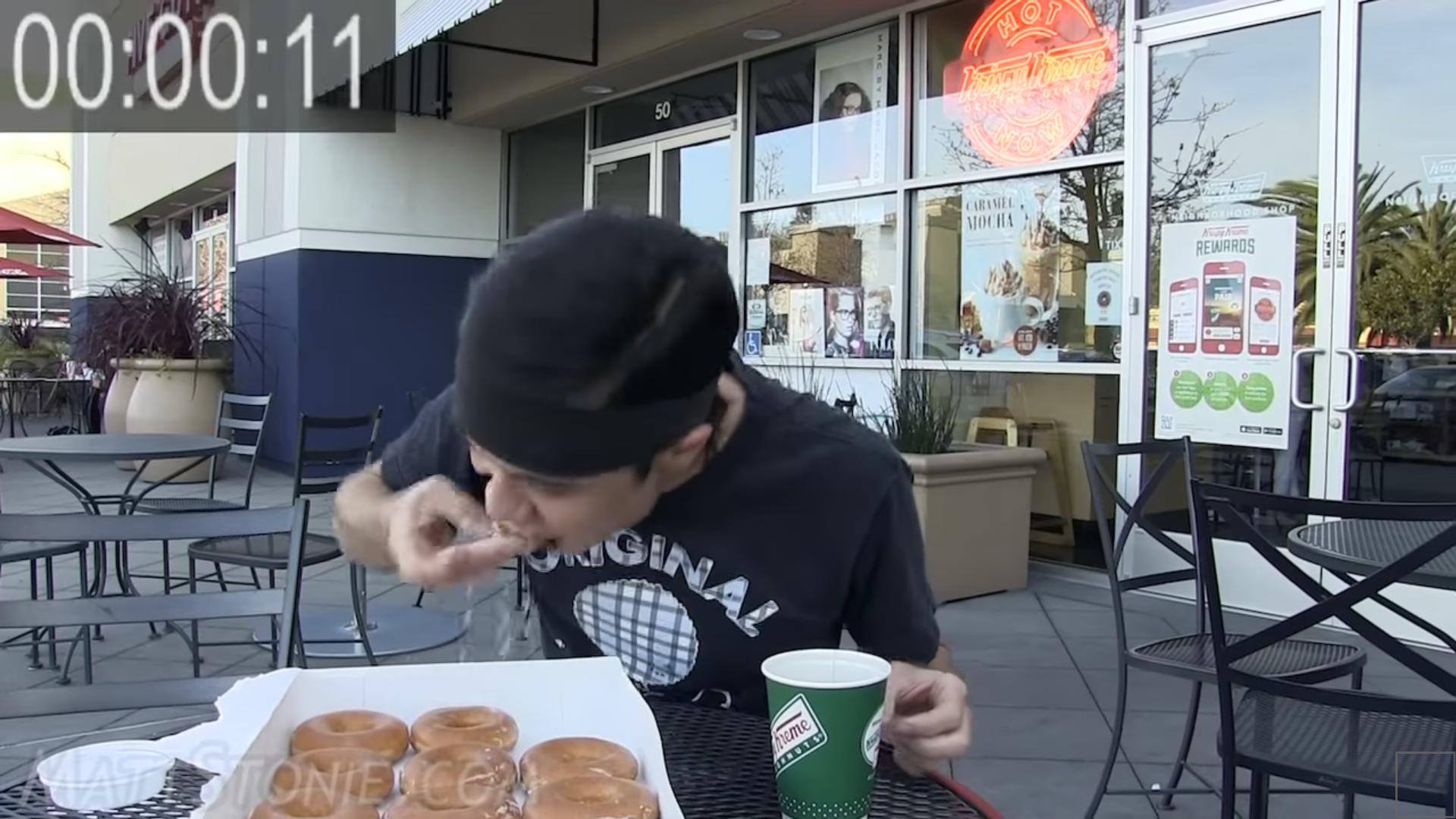 Guy Eats a Dozen Donuts in Just Over 30 Seconds